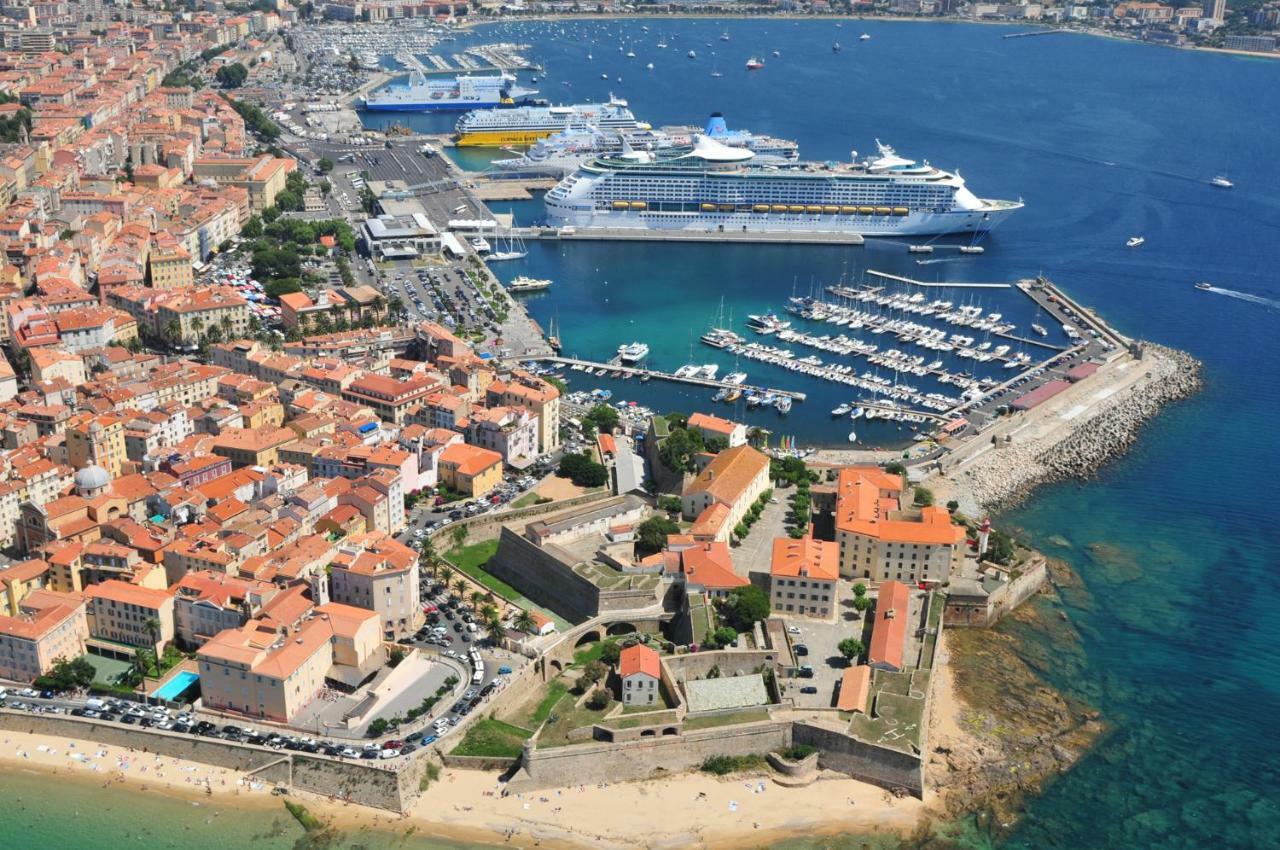 F3 - Standing Centre Ville Calme Et Climatise Ajaccio (Corsica) Exterior foto